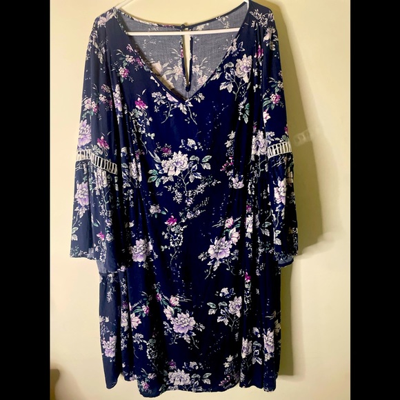 Beautiful comfy dress multi colored never worn - Picture 1 of 3